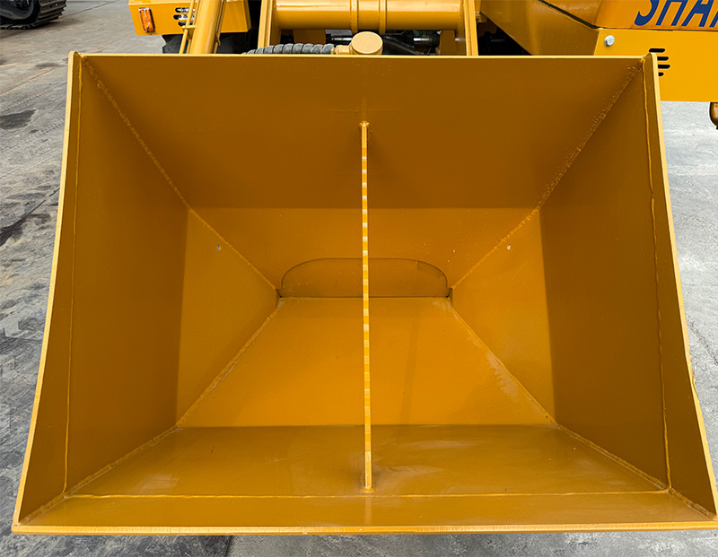 Self-loading concrete mixer SZ6400 with a capacity of 4.0 m³