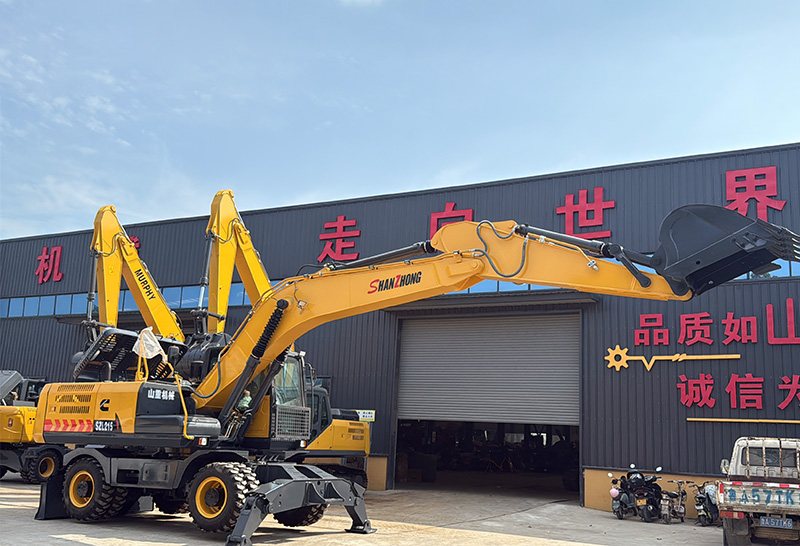 21-ton hydraulic excavator