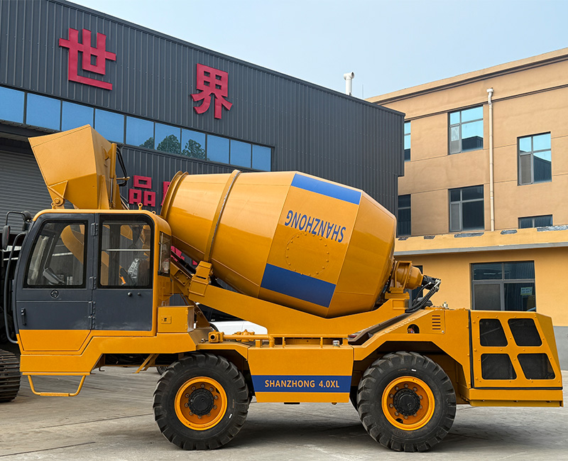 Self-loading concrete mixer SZ6400 with a capacity of 4.0 m³