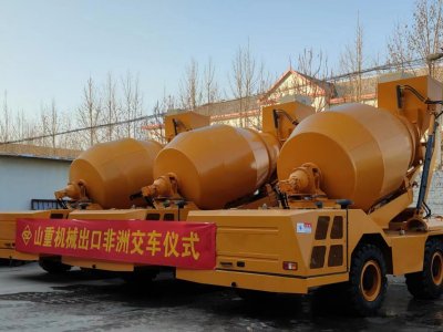 Shanzhong brand fully automatic concrete mixers are exported to Africa in batches.
