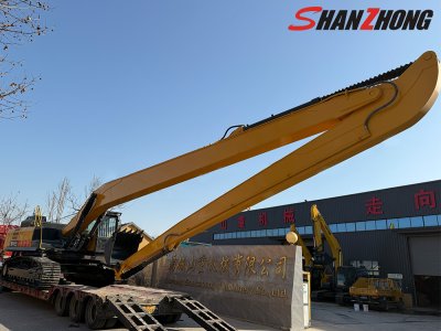 Long boom crawler excavator
