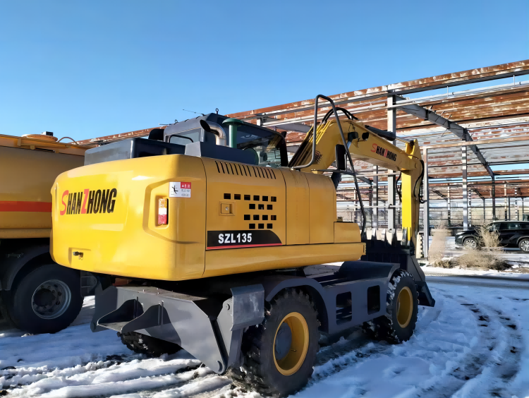 Shanzhong brand wheeled excavator arrives at Khorgos port